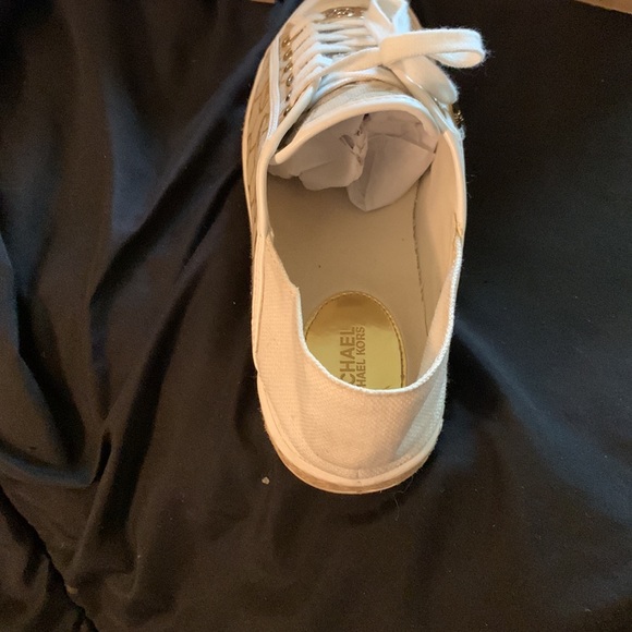 Michael Kors sneakers - Picture 2 of 3